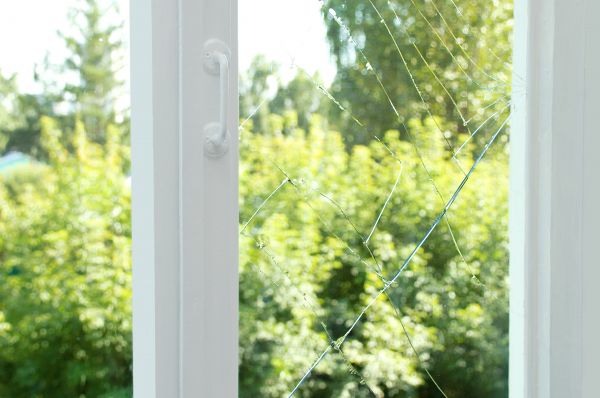 Cracked Window Repair in Columbus