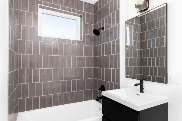 Shower Window Repair in Columbus